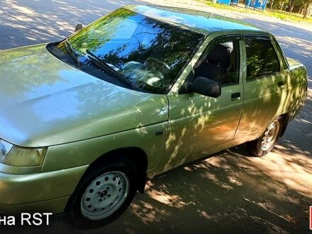 Бежевый ВАЗ 2110, объемом двигателя 1.6 л и пробегом 375 тыс. км за 1400 $, фото 1 на Automoto.ua