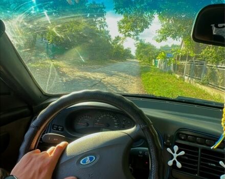 Черный ВАЗ 2110, объемом двигателя 1.6 л и пробегом 250 тыс. км за 1400 $, фото 4 на Automoto.ua