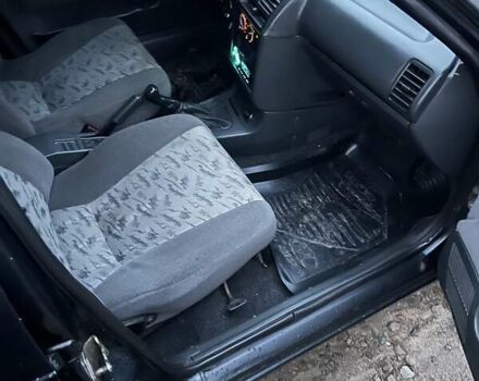 Черный ВАЗ 2110, объемом двигателя 1.6 л и пробегом 215 тыс. км за 2000 $, фото 5 на Automoto.ua