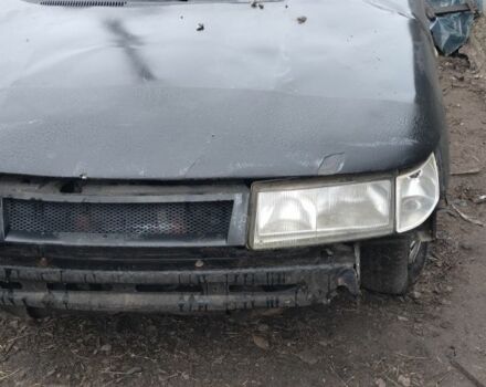 Черный ВАЗ 2110, объемом двигателя 1.5 л и пробегом 330 тыс. км за 355 $, фото 2 на Automoto.ua