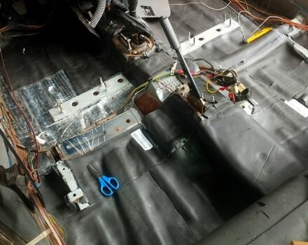 Черный ВАЗ 2110, объемом двигателя 1.6 л и пробегом 327 тыс. км за 2100 $, фото 11 на Automoto.ua