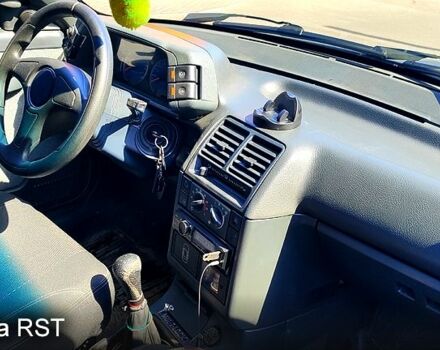 Чорний ВАЗ 2110, об'ємом двигуна 1.6 л та пробігом 396 тис. км за 1900 $, фото 5 на Automoto.ua