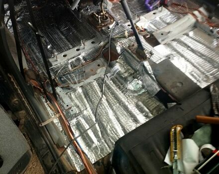 Черный ВАЗ 2110, объемом двигателя 1.6 л и пробегом 327 тыс. км за 2100 $, фото 12 на Automoto.ua