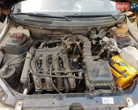 Чорний ВАЗ 2110, об'ємом двигуна 1.6 л та пробігом 93 тис. км за 2282 $, фото 8 на Automoto.ua