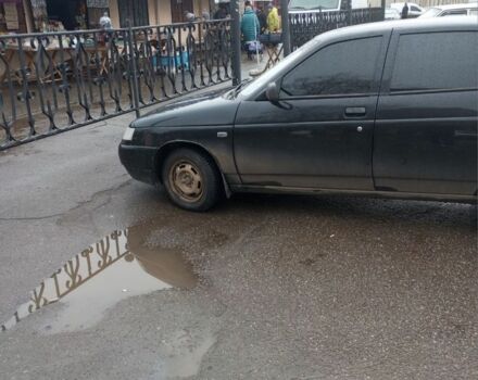 Черный ВАЗ 2110, объемом двигателя 0 л и пробегом 57 тыс. км за 2200 $, фото 4 на Automoto.ua