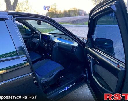 Черный ВАЗ 2110, объемом двигателя 16 л и пробегом 200 тыс. км за 2600 $, фото 8 на Automoto.ua