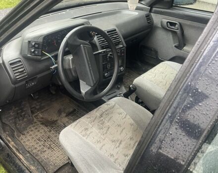 Черный ВАЗ 2110, объемом двигателя 1.6 л и пробегом 215 тыс. км за 950 $, фото 4 на Automoto.ua