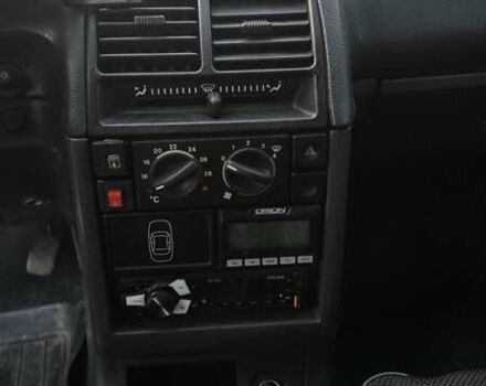 Чорний ВАЗ 2110, об'ємом двигуна 1.6 л та пробігом 348 тис. км за 2000 $, фото 13 на Automoto.ua