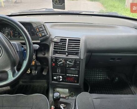 Чорний ВАЗ 2110, об'ємом двигуна 1.6 л та пробігом 348 тис. км за 2000 $, фото 1 на Automoto.ua