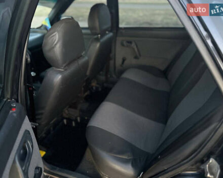 Черный ВАЗ 2110, объемом двигателя 1.6 л и пробегом 115 тыс. км за 2700 $, фото 9 на Automoto.ua