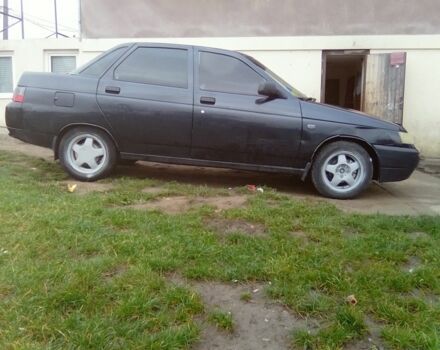 Черный ВАЗ 2110, объемом двигателя 1.6 л и пробегом 777 тыс. км за 850 $, фото 2 на Automoto.ua