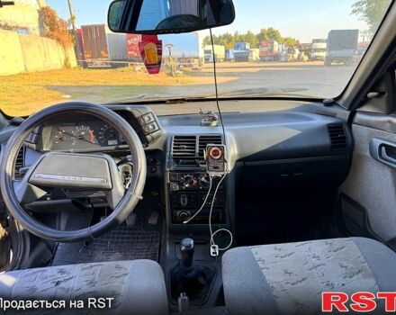 Черный ВАЗ 2110, объемом двигателя 1.6 л и пробегом 250 тыс. км за 1200 $, фото 5 на Automoto.ua