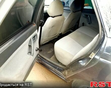 Черный ВАЗ 2110, объемом двигателя 16 л и пробегом 186 тыс. км за 2650 $, фото 9 на Automoto.ua