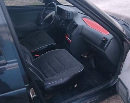 Чорний ВАЗ 2110, об'ємом двигуна 1.6 л та пробігом 207 тис. км за 2654 $, фото 4 на Automoto.ua