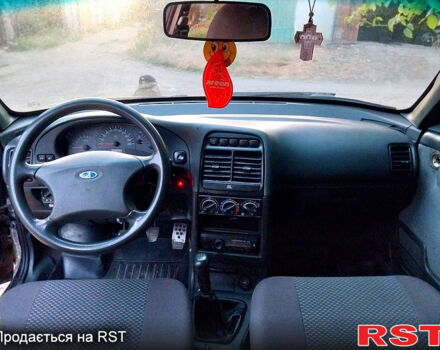 Черный ВАЗ 2110, объемом двигателя 1.6 л и пробегом 300 тыс. км за 1650 $, фото 4 на Automoto.ua