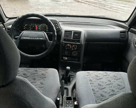 Чорний ВАЗ 2110, об'ємом двигуна 1.6 л та пробігом 166 тис. км за 1999 $, фото 8 на Automoto.ua