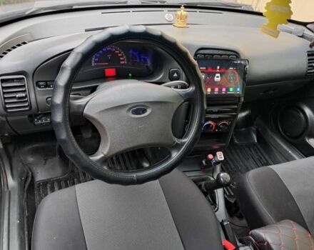 Чорний ВАЗ 2110, об'ємом двигуна 1.6 л та пробігом 242 тис. км за 2000 $, фото 5 на Automoto.ua