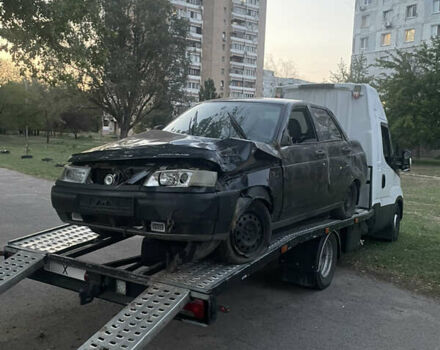 Черный ВАЗ 2110, объемом двигателя 1.6 л и пробегом 600 тыс. км за 600 $, фото 1 на Automoto.ua