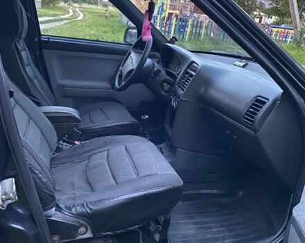 Чорний ВАЗ 2110, об'ємом двигуна 1.6 л та пробігом 149 тис. км за 1600 $, фото 5 на Automoto.ua