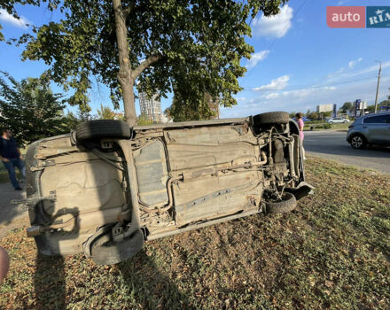 Черный ВАЗ 2110, объемом двигателя 1.6 л и пробегом 600 тыс. км за 600 $, фото 6 на Automoto.ua