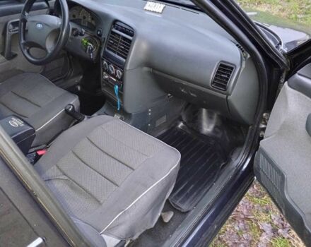 Черный ВАЗ 2110, объемом двигателя 1.6 л и пробегом 173 тыс. км за 2500 $, фото 4 на Automoto.ua