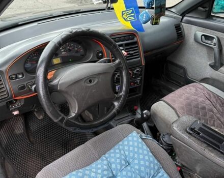 Черный ВАЗ 2110, объемом двигателя 1.6 л и пробегом 200 тыс. км за 2000 $, фото 5 на Automoto.ua