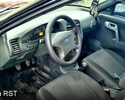 Черный ВАЗ 2110, объемом двигателя 1.6 л и пробегом 120 тыс. км за 2500 $, фото 3 на Automoto.ua