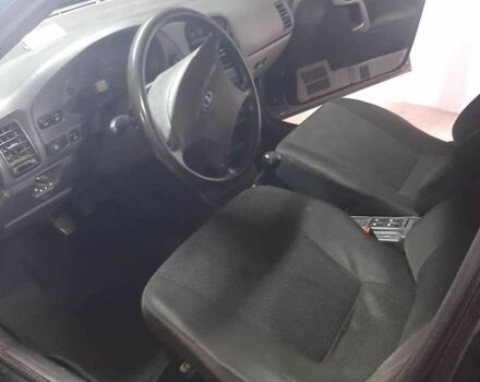 Черный ВАЗ 2110, объемом двигателя 1.6 л и пробегом 95 тыс. км за 3500 $, фото 3 на Automoto.ua