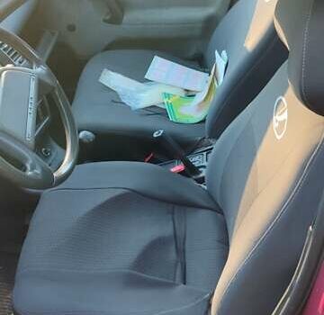 Красный ВАЗ 2110, объемом двигателя 1.5 л и пробегом 156 тыс. км за 1550 $, фото 9 на Automoto.ua