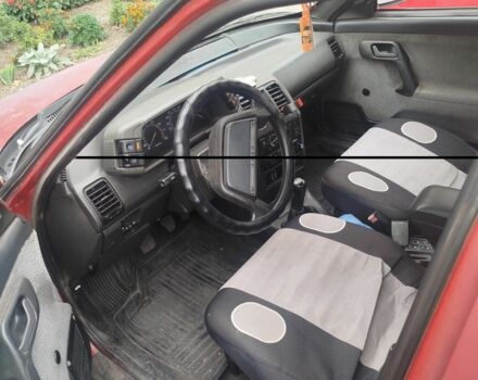 Красный ВАЗ 2110, объемом двигателя 1.5 л и пробегом 400 тыс. км за 1300 $, фото 2 на Automoto.ua