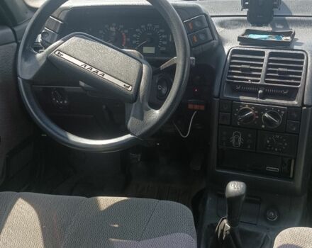 Красный ВАЗ 2110, объемом двигателя 1 л и пробегом 240 тыс. км за 1550 $, фото 7 на Automoto.ua