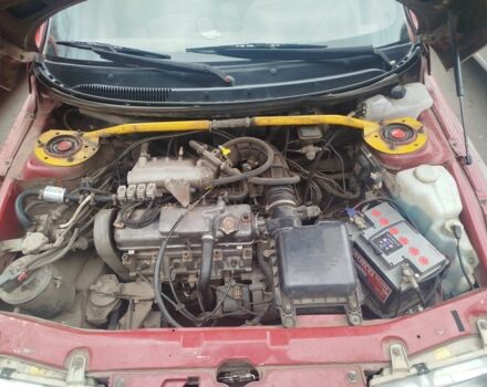 Красный ВАЗ 2110, объемом двигателя 1.5 л и пробегом 400 тыс. км за 1300 $, фото 1 на Automoto.ua