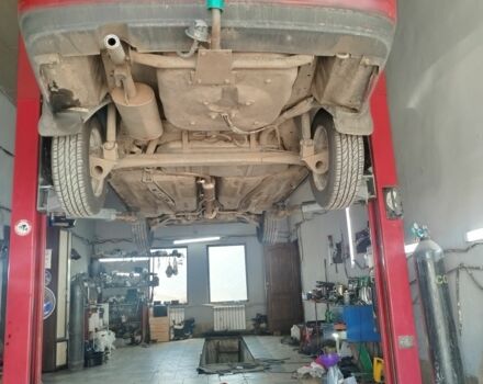 Красный ВАЗ 2110, объемом двигателя 1.5 л и пробегом 400 тыс. км за 1300 $, фото 4 на Automoto.ua