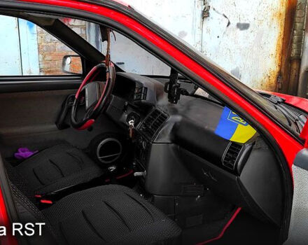 Красный ВАЗ 2110, объемом двигателя 1.5 л и пробегом 210 тыс. км за 2700 $, фото 7 на Automoto.ua