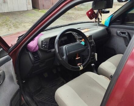 Красный ВАЗ 2110, объемом двигателя 1.5 л и пробегом 320 тыс. км за 2000 $, фото 5 на Automoto.ua