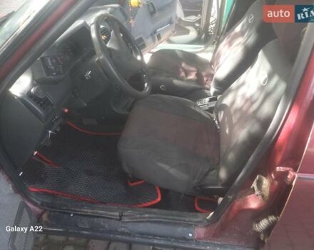 Красный ВАЗ 2110, объемом двигателя 1.6 л и пробегом 240 тыс. км за 700 $, фото 4 на Automoto.ua