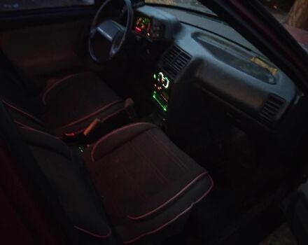 Красный ВАЗ 2110, объемом двигателя 1.6 л и пробегом 126 тыс. км за 1896 $, фото 4 на Automoto.ua