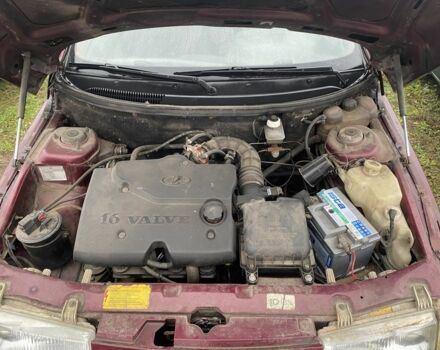 Красный ВАЗ 2110, объемом двигателя 1.6 л и пробегом 200 тыс. км за 800 $, фото 4 на Automoto.ua