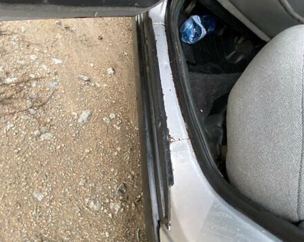 Красный ВАЗ 2110, объемом двигателя 1 л и пробегом 140 тыс. км за 1750 $, фото 11 на Automoto.ua