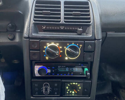 Красный ВАЗ 2110, объемом двигателя 1 л и пробегом 140 тыс. км за 1750 $, фото 15 на Automoto.ua