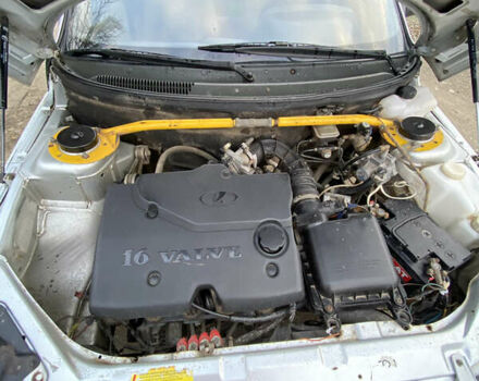 Красный ВАЗ 2110, объемом двигателя 1 л и пробегом 140 тыс. км за 1750 $, фото 6 на Automoto.ua