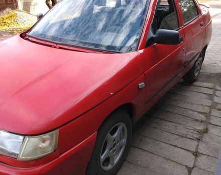 Красный ВАЗ 2110, объемом двигателя 1 л и пробегом 2 тыс. км за 1200 $, фото 1 на Automoto.ua