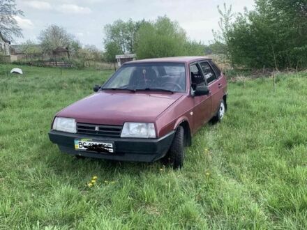 ВАЗ 2110 1999 в Яворове на Automoto.ua Красный ВАЗ 2110, объемом двигателя 0 л и пробегом 100 тыс. км за 1000 $, фото 1 на Automoto.ua