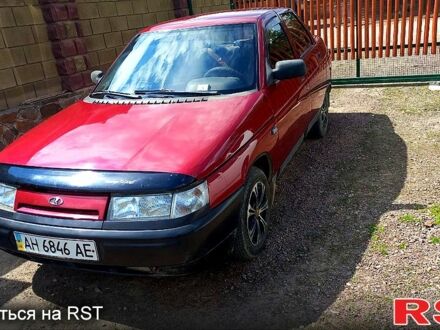 ВАЗ 2110 2001 у Сарнах на Automoto.ua Червоний ВАЗ 2110, об'ємом двигуна 1.5 л та пробігом 120 тис. км за 1500 $, фото 1 на Automoto.ua