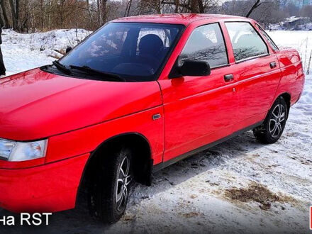 Красный ВАЗ 2110, объемом двигателя 1.5 л и пробегом 210 тыс. км за 2700 $, фото 1 на Automoto.ua