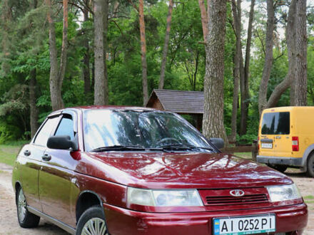 Красный ВАЗ 2110, объемом двигателя 1.6 л и пробегом 108 тыс. км за 3500 $, фото 1 на Automoto.ua