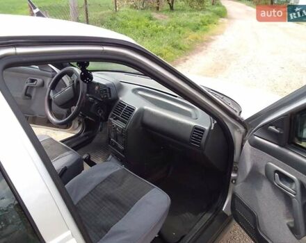 ВАЗ 2110 2004 в Никополе на Automoto.ua ВАЗ 2110, объемом двигателя 1.6 л и пробегом 200 тыс. км за 2600 $, фото 3 на Automoto.ua