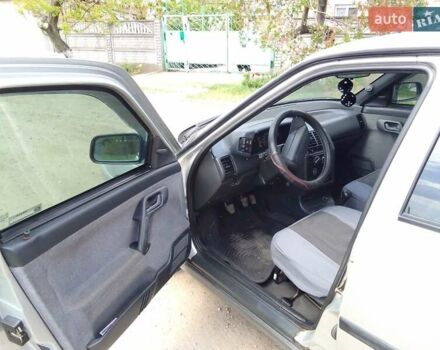 ВАЗ 2110 2004 в Никополе на Automoto.ua ВАЗ 2110, объемом двигателя 1.6 л и пробегом 200 тыс. км за 2600 $, фото 6 на Automoto.ua