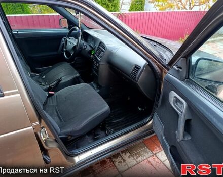 ВАЗ 2110, объемом двигателя 1.6 л и пробегом 303 тыс. км за 1300 $, фото 8 на Automoto.ua