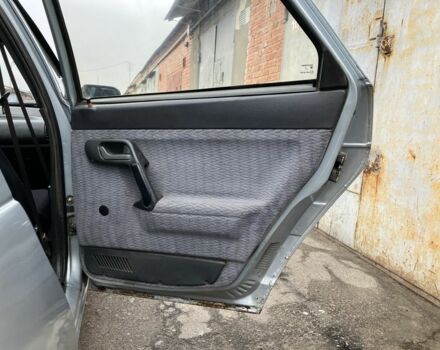 Серый ВАЗ 2110, объемом двигателя 1.5 л и пробегом 266 тыс. км за 850 $, фото 3 на Automoto.ua